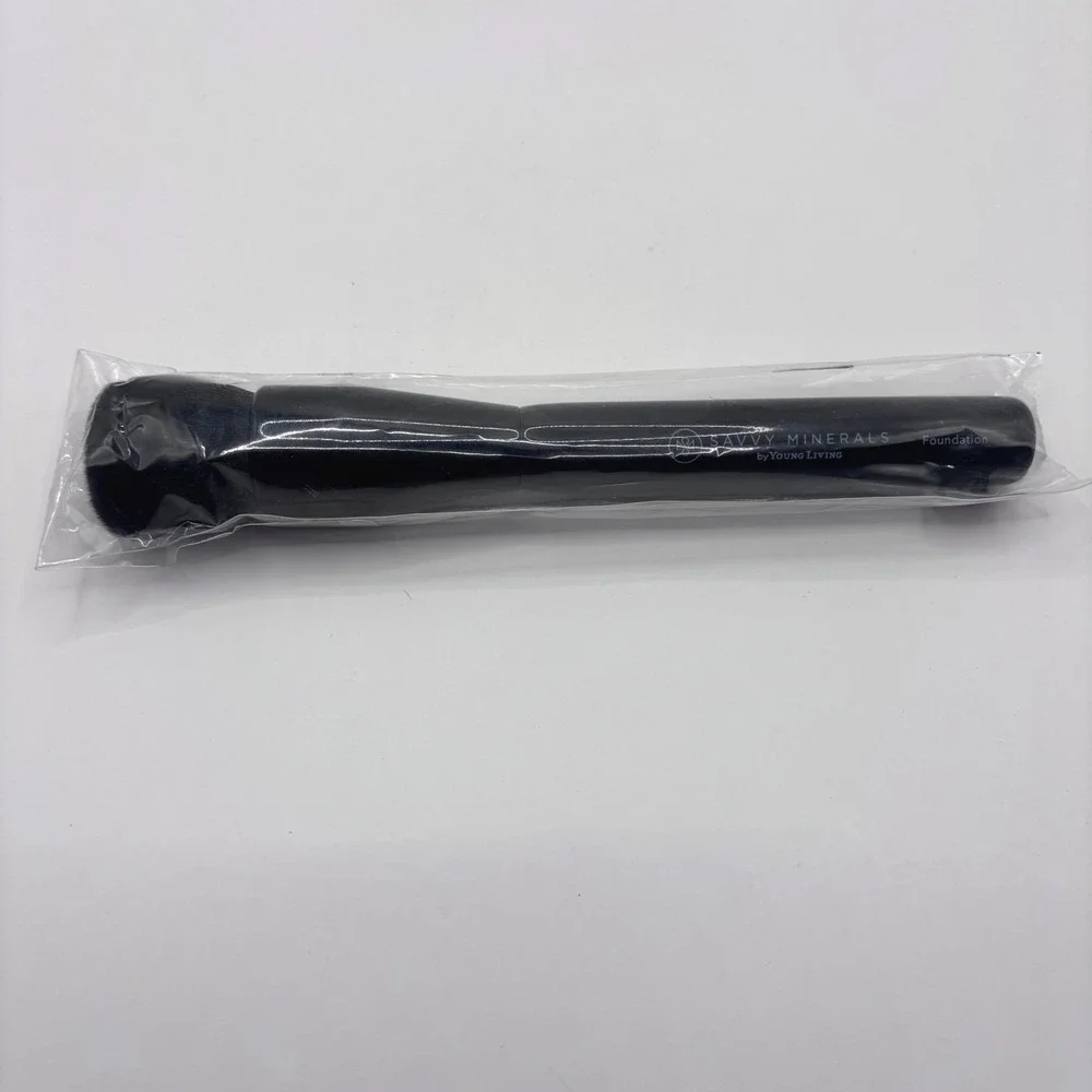 NEW Young Living Foundation Brush #20838